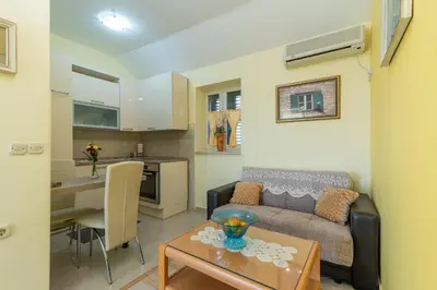 Kuhinja ili čajna kuhinja u objektu Apartment Roko Trogir-Ljubitovica