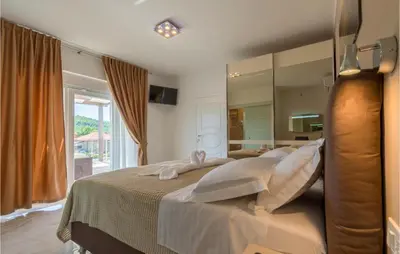 Krevet ili kreveti u jedinici u objektu Luxurious Home In Dubrava Kod Sibenika