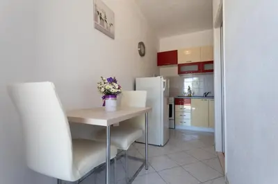 Kuhinja ili čajna kuhinja u objektu Love Apartments