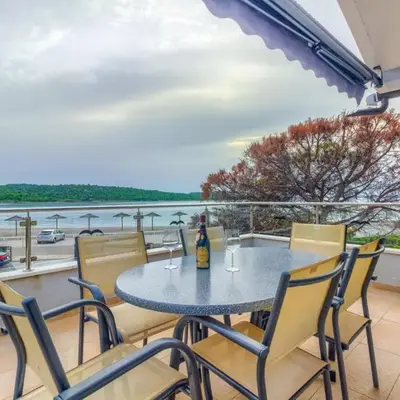 Apartment in Pirovac with sea view