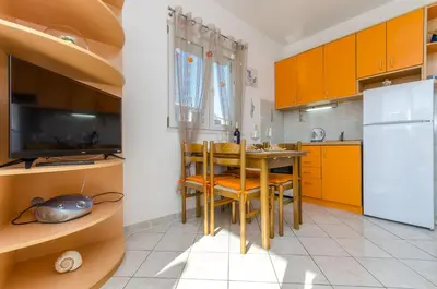 Kuhinja ili čajna kuhinja u objektu Apartment Sea shell