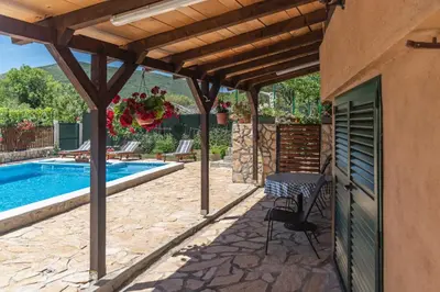 Bazen u objektu Holiday home Srdašce ili u blizini