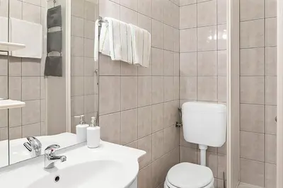 Kupaonica u objektu Charming apartment with sea view in Šibenik, 38 m².