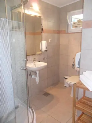 Kupaonica u objektu Apartments by the sea Rogoznica - 18158