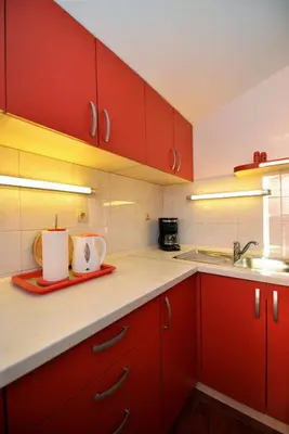 Kuhinja ili čajna kuhinja u objektu House Klarin
