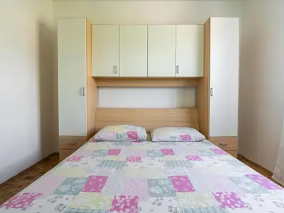 Krevet ili kreveti u jedinici u objektu Simplistic Holiday Home in Rogoznica near the Seabeach