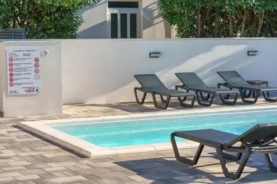 Bazen u objektu ViaAdria Residence ili u blizini