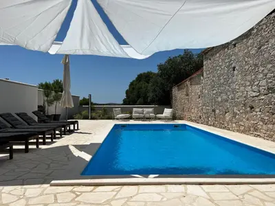 Bazen u objektu Boutique House Ika with Private Swimming Pool ili u blizini