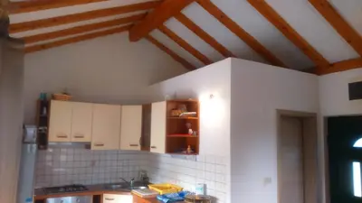Kuhinja ili čajna kuhinja u objektu House Marko