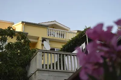 Balkon ili terasa u objektu Private studio apartment with a garden and a terrace