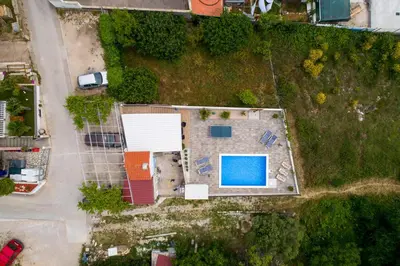 Ptičja perspektiva objekta Apartments Markunović