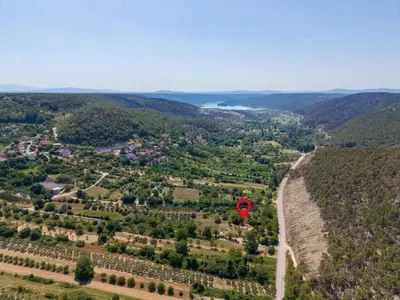 Priroda u blizini kampova s luksuznim šatorima