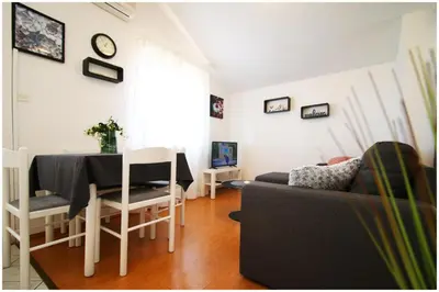 TV i/ili zabavni centar u objektu Studio Apartman Elena
