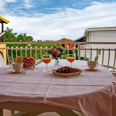 APARTMENT TONY - 2bdr Beachfront