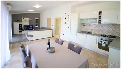 Kuhinja ili čajna kuhinja u objektu Apartmani Jere&Sara