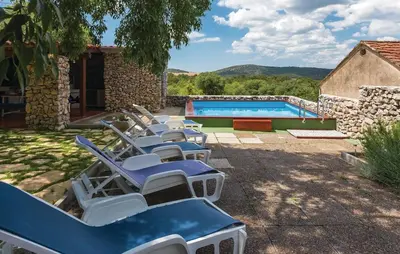 Bazen u objektu Holiday Home Hacienda Bilice ili u blizini