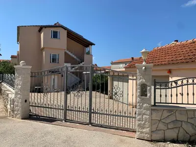 Zgrada u kojoj se nalazi apartman