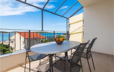 Balkon ili terasa u objektu Beautiful Apartment In Srima With House Sea View