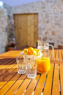 Pića u objektu Heritage House Vrime - stone house with heated pool