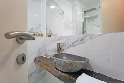 Kupaonica u objektu Pearl Stone Apartments