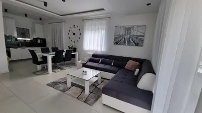 Kuhinja ili čajna kuhinja u objektu Holiday House Gavran