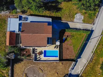 Bazen u objektu Holiday Home Zen ili u blizini