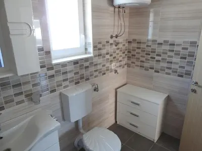 Kupaonica u objektu Apartmani Hrvoje Klarić - Srima