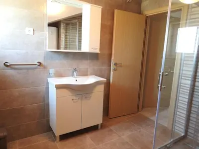 Kupaonica u objektu Apartmani Hrvoje Klarić - Srima