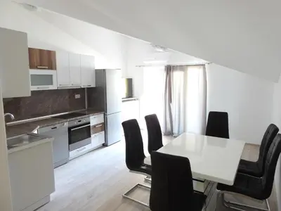 Kuhinja ili čajna kuhinja u objektu Apartmani Hrvoje Klarić - Srima