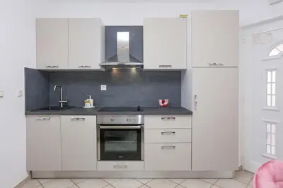 Kuhinja ili čajna kuhinja u objektu Apartments with parking space Vodice - 13973
