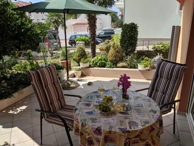 Vrt u objektu Apartments with parking space Vodice - 18428