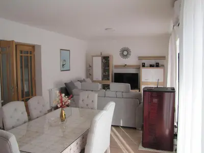 TV i/ili zabavni centar u objektu Holiday House Fantasy With Pool