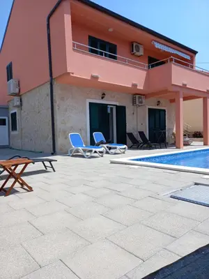 Bazen u objektu Holiday House Fantasy With Pool ili u blizini