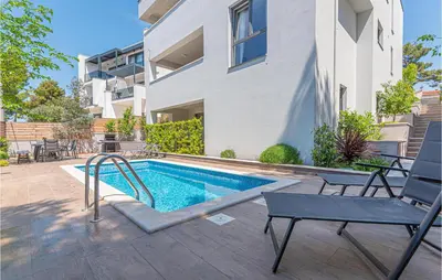 Bazen u objektu Beach Front Home In Sibenik-Brodarica ili u blizini