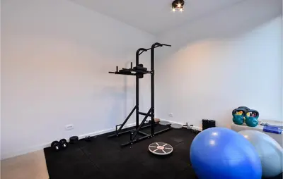 Fitness centar i/ili fitness sadržaji u objektu Luxurious Home In Rogoznica With Sauna