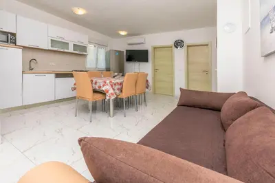 Kuhinja ili čajna kuhinja u objektu Apartments Osti