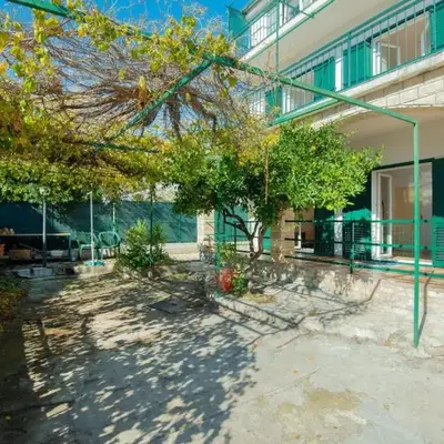 3 Bedroom Lovely Apartment In Brodarica