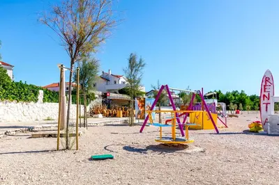 Dječje igralište u objektu Apartments Cvitic