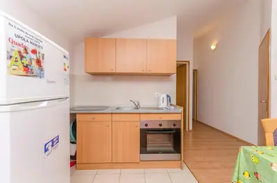 Kuhinja ili čajna kuhinja u objektu Apartments Mira I