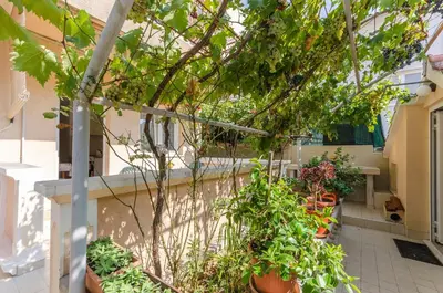 Vrt u objektu Apartments Mira I