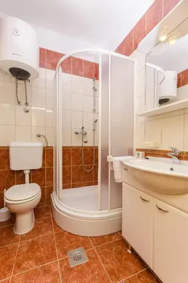 Kupaonica u objektu Rooms Dejana