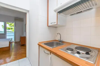 Kuhinja ili čajna kuhinja u objektu Apartment and Rooms Franka