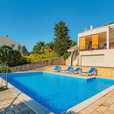 Beach Front Home In Zaboric