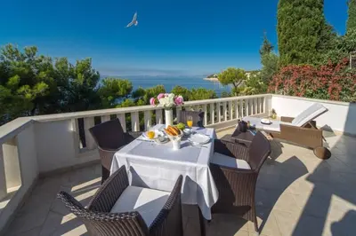 Balkon ili terasa u objektu Luxury Villa Primosten Oasis by the beach with pool