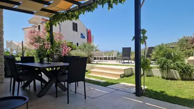 Vrt u objektu Holiday home in Rogoznica 39566