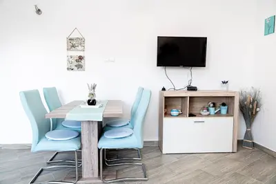 TV i/ili zabavni centar u objektu Apartman Murter 2+1