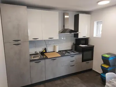 Kuhinja ili čajna kuhinja u objektu Apartments Jere