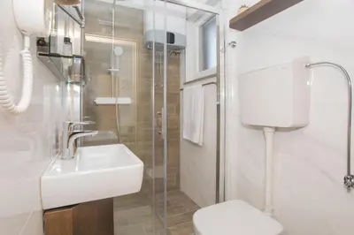 Kupaonica u objektu Apartmani Rišpet