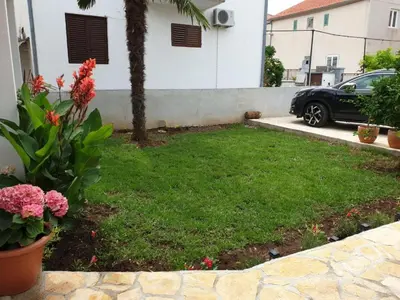 Vrt u objektu APARTMAN MURTER CENTAR
