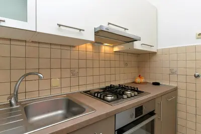 Kuhinja ili čajna kuhinja u objektu Slanica Murter